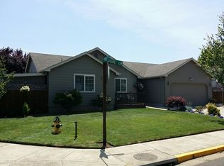 24906 Spare Ln, Veneta, OR 97487