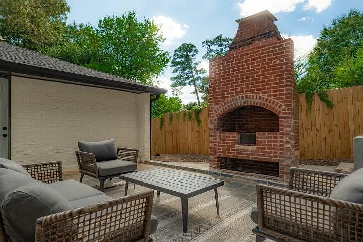 3154 N Druid Hills Rd — Photo 83