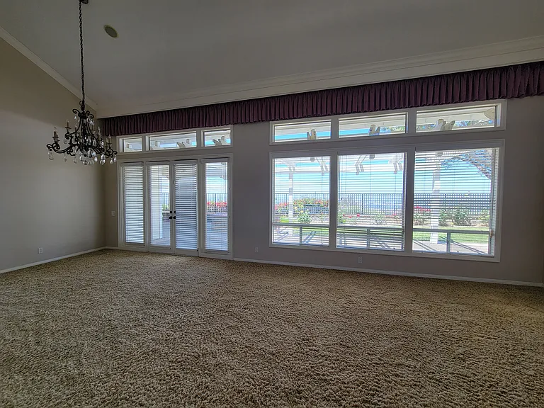 2405 N Courtland St — Photo 4