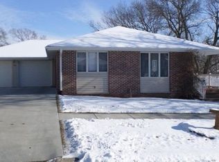 200 N Oak St, Clatonia, NE 68328