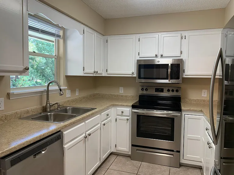 3692 Donovan Dr #C — Photo 2