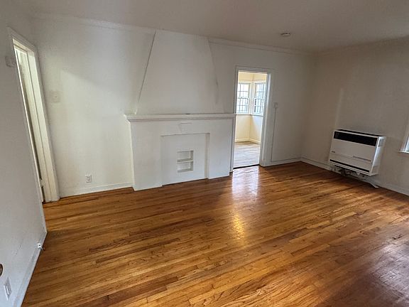 5th image of 5767 San Vicente Blvd #5767