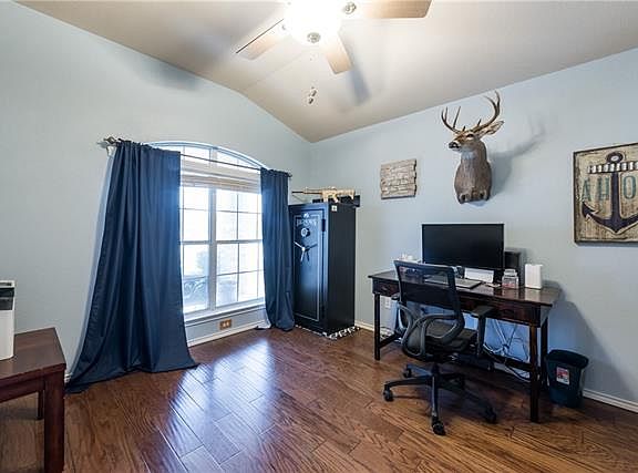 5th image of 408 Creston St
