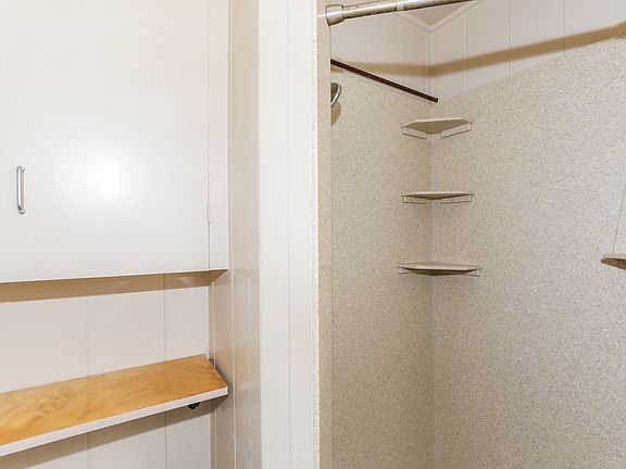 3rd image of 1918 Waiola St #5