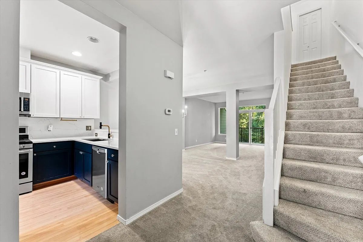 3-Bed/2.5 Bath Townhome - Rent includes water/sewer/trash utilities! — Photo 1