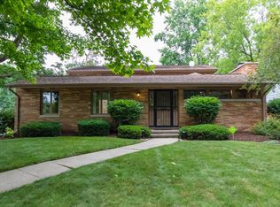 1002 E Jefferson St, Bloomington, IL 61701