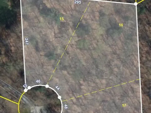 Pine Hill Rd, Oneida, TN 37841