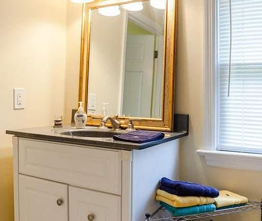 2nd bathroom