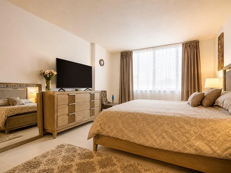 300 Bayview Dr #807 — Photo 12