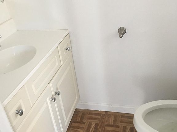 1/2 Bath Powder Room