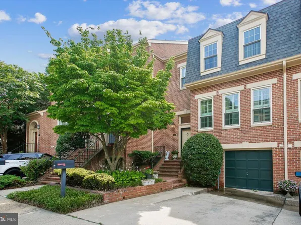 1403 McLean Mews Ct, Mc Lean, VA 22101