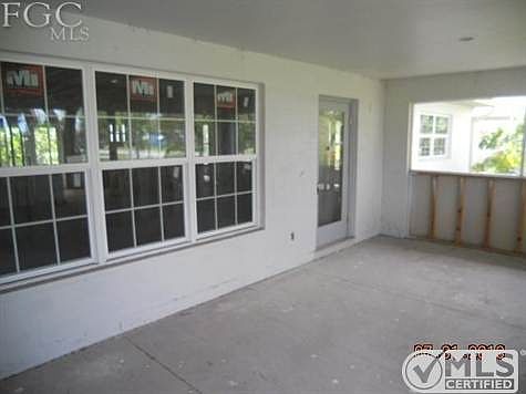 4th image of 802 Coral Ave