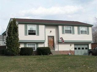 409 Anna Marie Dr, Cranberry Township, PA 16066