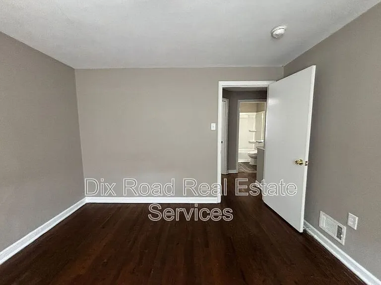 237A Ryburn Ave #A — Photo 14