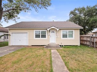 209 E 5th St, Bishop, TX 78343