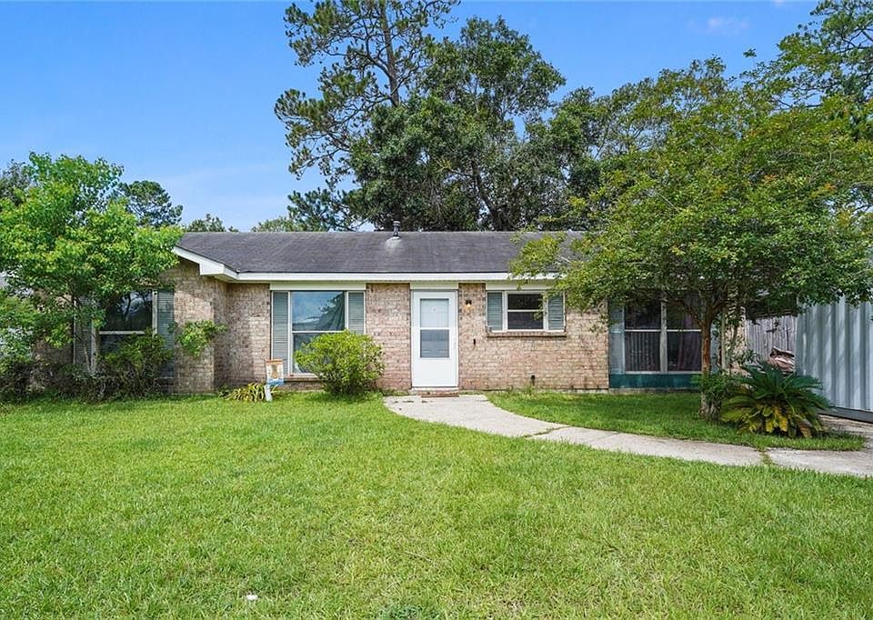 1st image of 107 Northwood Dr