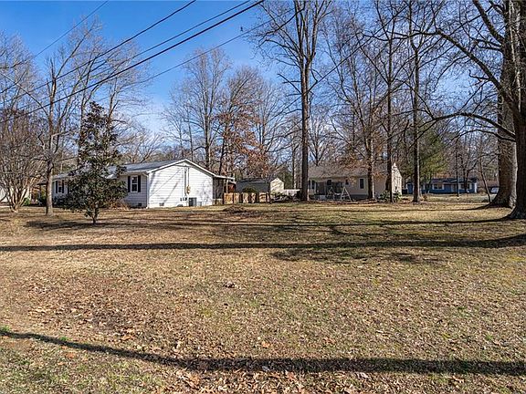 2nd image of 6725 Fairview Dr