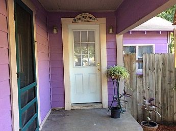 1st image of 421 Uvalde St