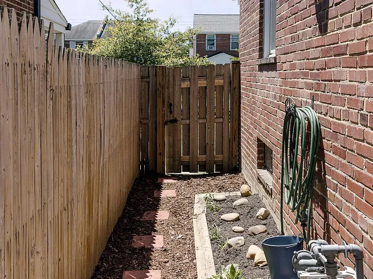 632 Faraday Pl NE — Photo 30