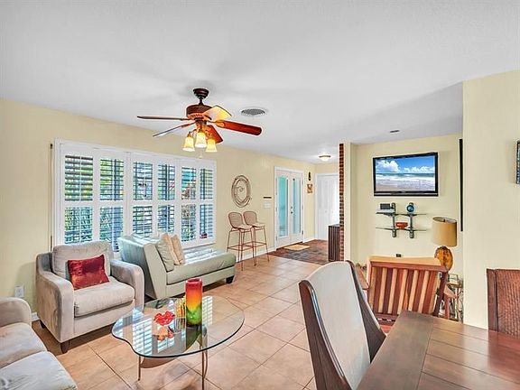 5th image of 1610 Bahia Dr