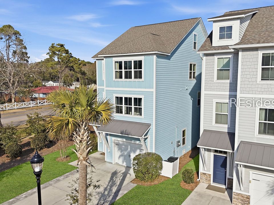 1st image of 1 Broad View Ln