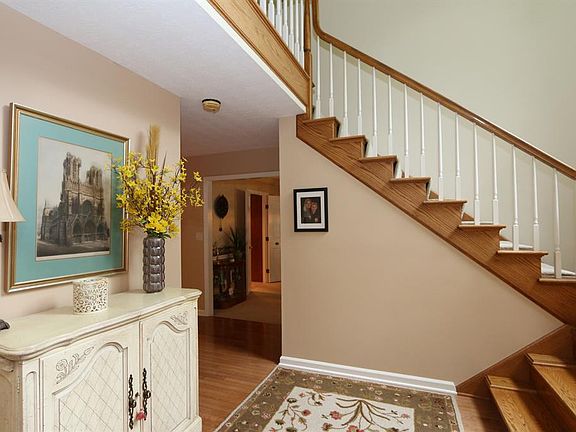 3rd image of 8240 Rhine Way