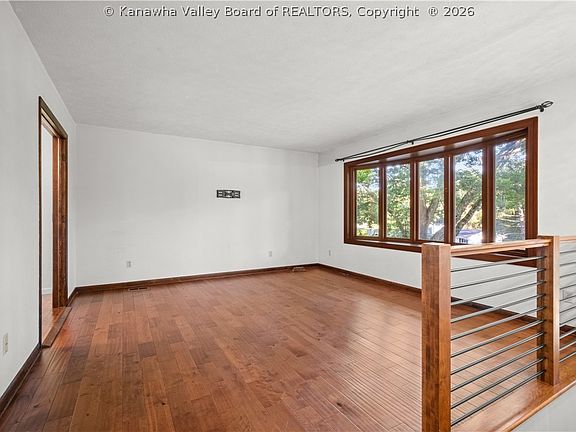 4th image of 1109 Shamrock Rd
