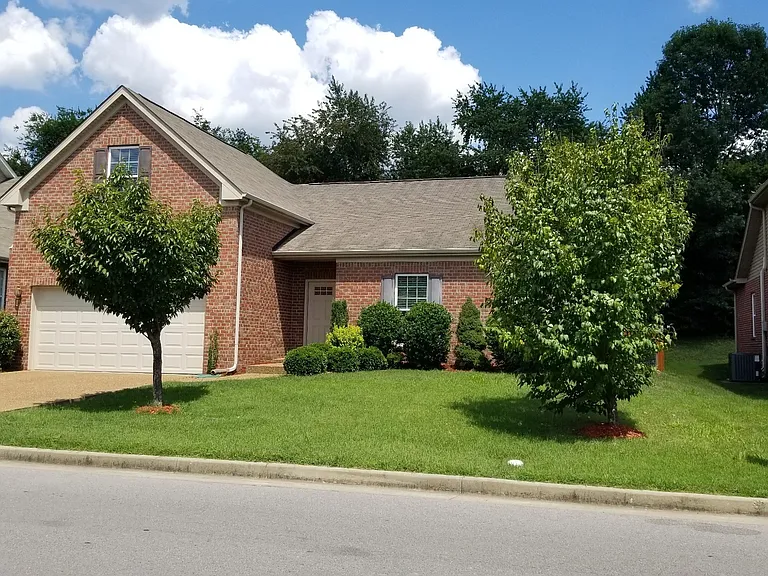 7908 Oakfield Grv — Photo 3