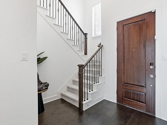 Front Entry w/ Hardwood Flooring