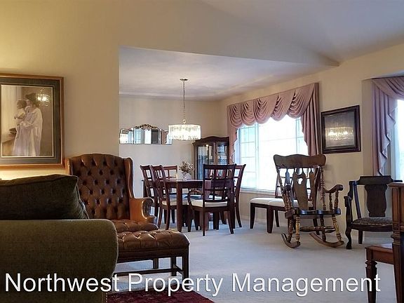 3rd image of 4025 Wexford Ln SE
