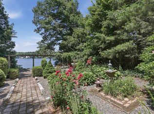 83 Sunset Dr, Charlton, MA 01507