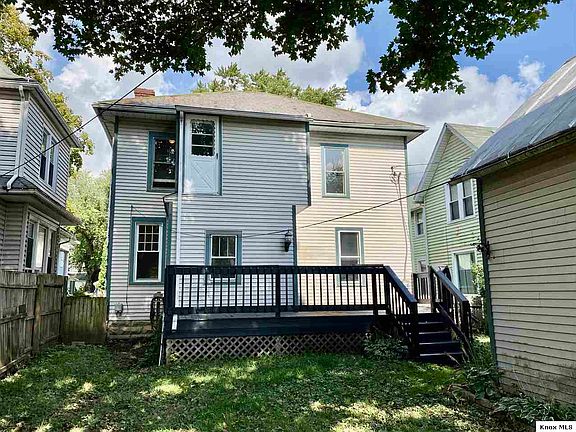 3rd image of 122 E Hamtramck St