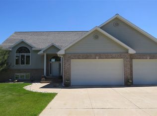 1313 S 30th St, Escanaba, MI 49829