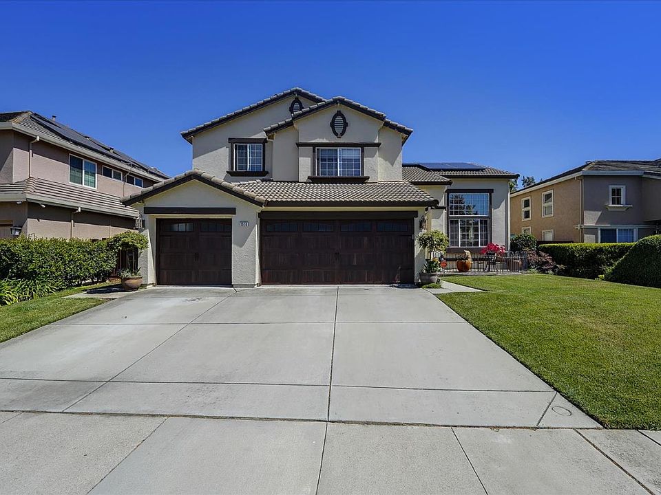 1st image of 1520 Sunrise Dr