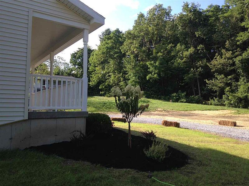 3rd image of 100 FELLOWS Road