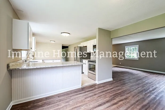 4 bed, 2.5 bath, 1903 sqft, $2,899 — Photo 4
