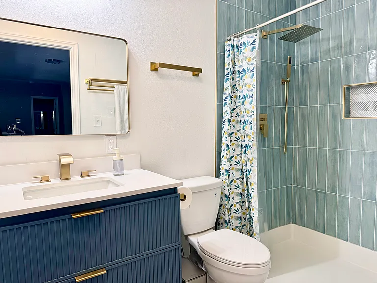7300 Livingston Dr — Photo 10