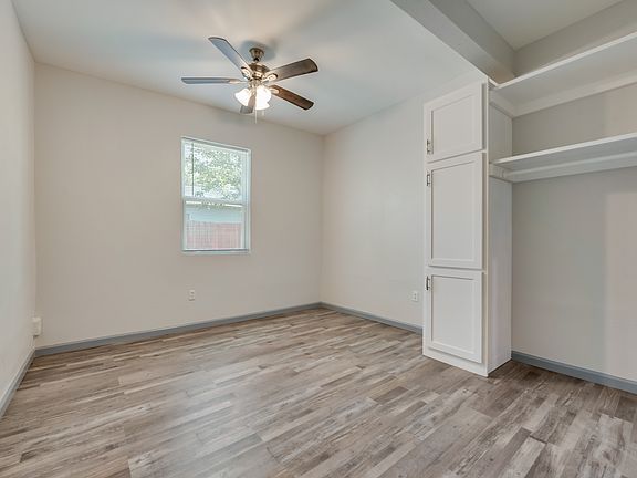 3rd image of 2210 Manor St