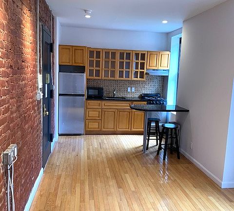2nd image of 229 Elizabeth St APT 8
