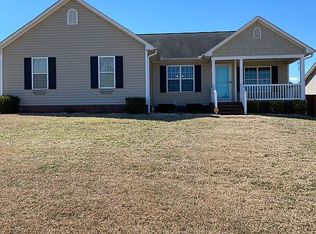 2116 Outwood Pl, Fayetteville, NC 28306