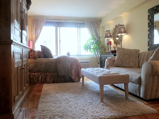 Rented by Bellmarc Realty | media 16