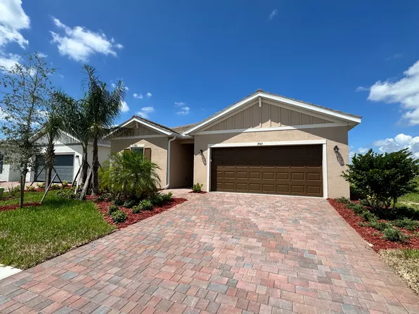 3943 Coneflower St, Alva, FL 33920