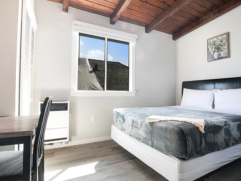 Casas On Cordova Street Apartments — Photo 113