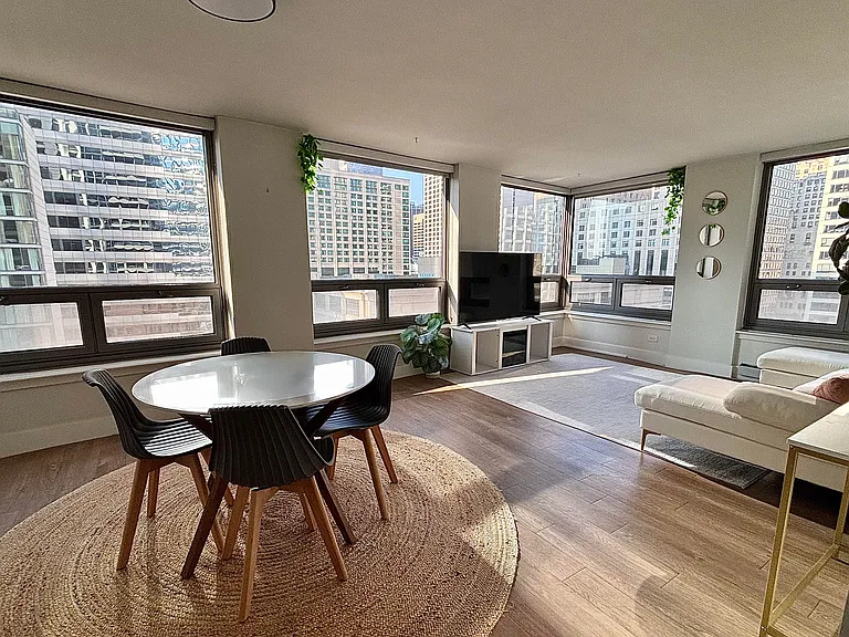 440 N Wabash Ave #1208 — Photo 5