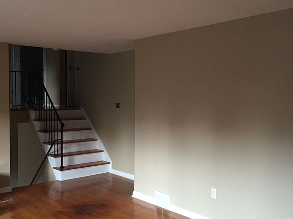 4th image of 5388 Hacienda Dr