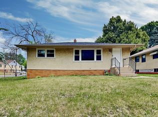 2147 Burns Ave, Saint Paul, MN 55119
