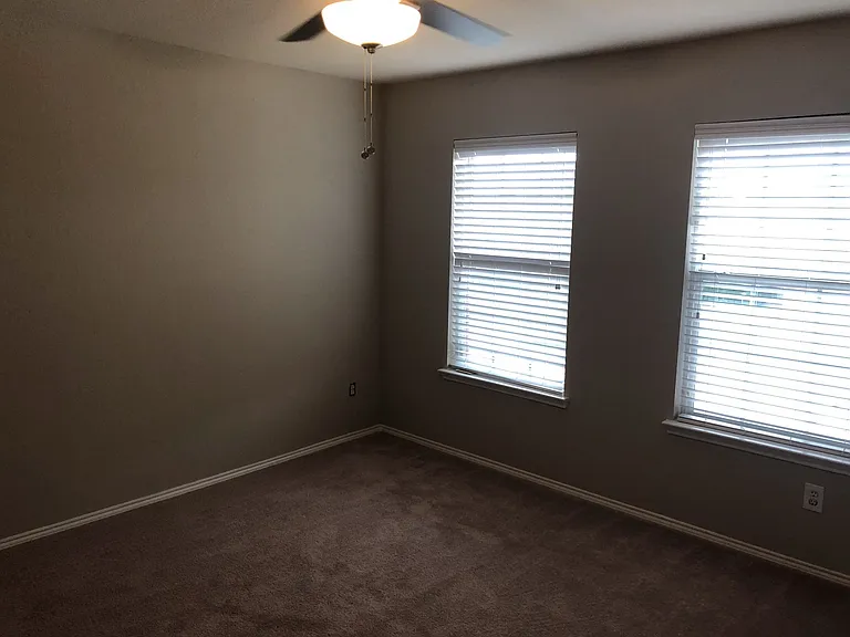 8115 York Beach Pl — Photo 17