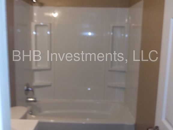 2nd image of 2431 W Arlington Ct
