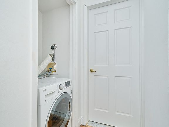 5th image of 70 W 109th St APT 1B