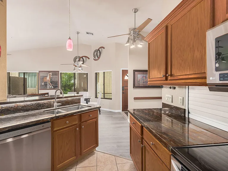 14216 N Saguaro Blvd #B — Photo 12
